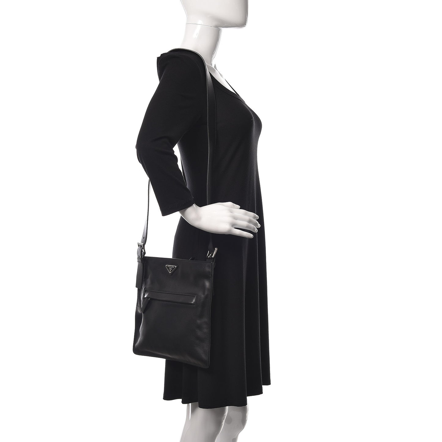 Soft Calf Flat Messenger Bag Black