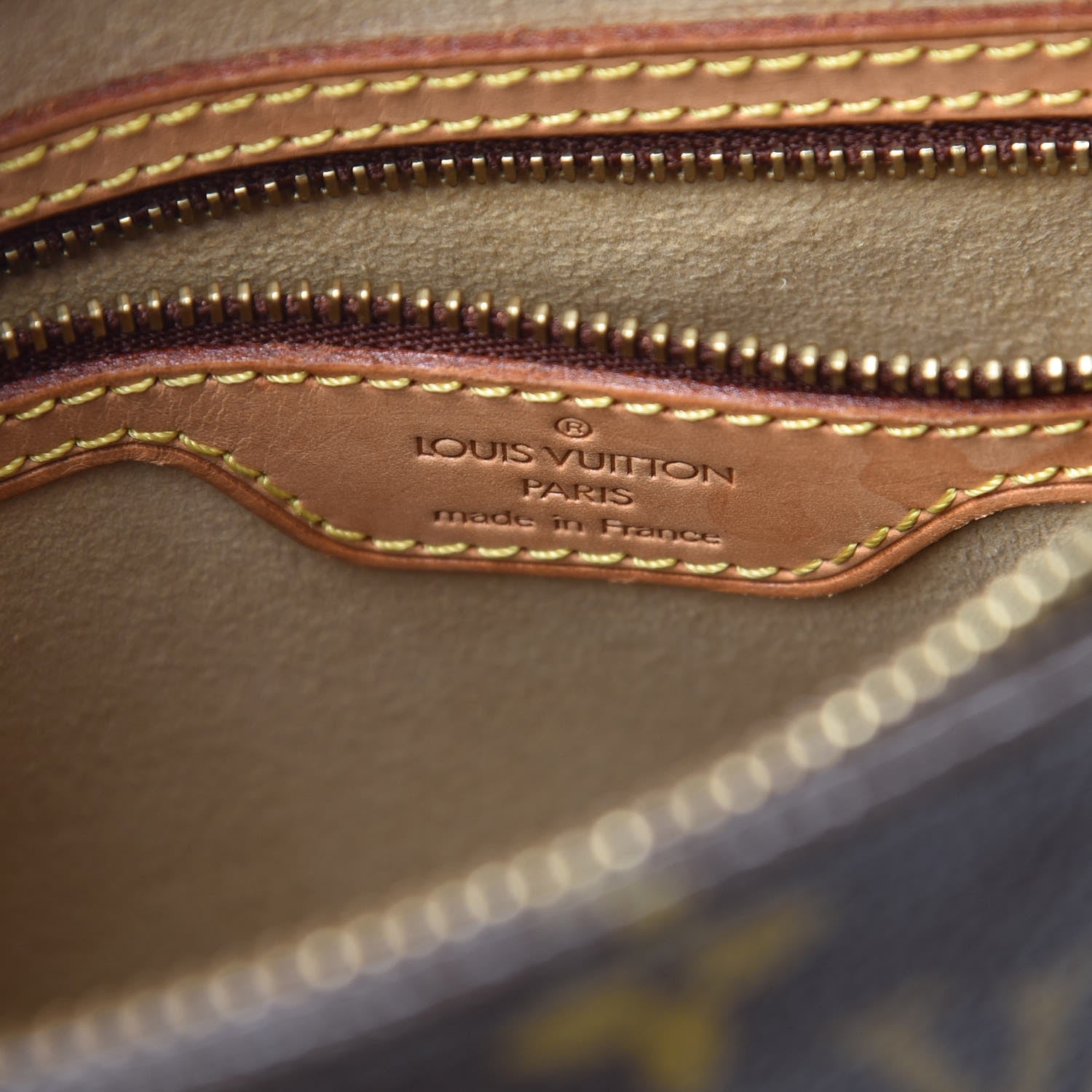 Louis Vuitton Monogram Looping MM 6 of 9