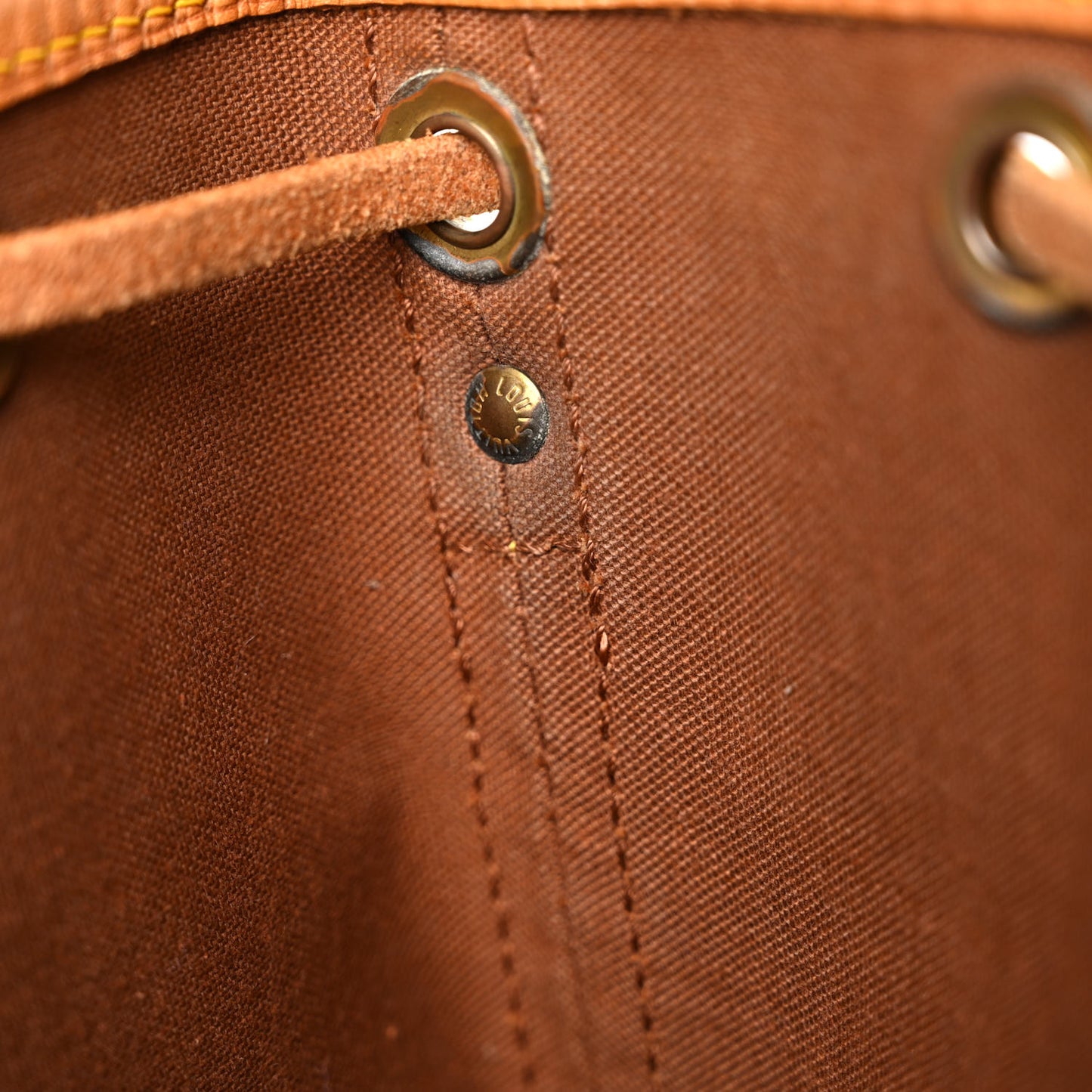 Monogram Noe