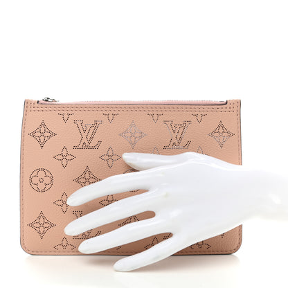 Louis Vuitton Mahina Girolata Zipped Pocket Galet 2 of 5