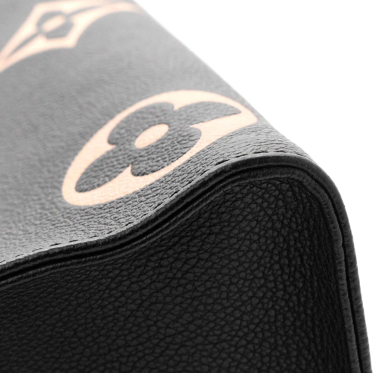 Louis Vuitton Empreinte Monogram Giant Onthego MM Black Beige 12 of 12