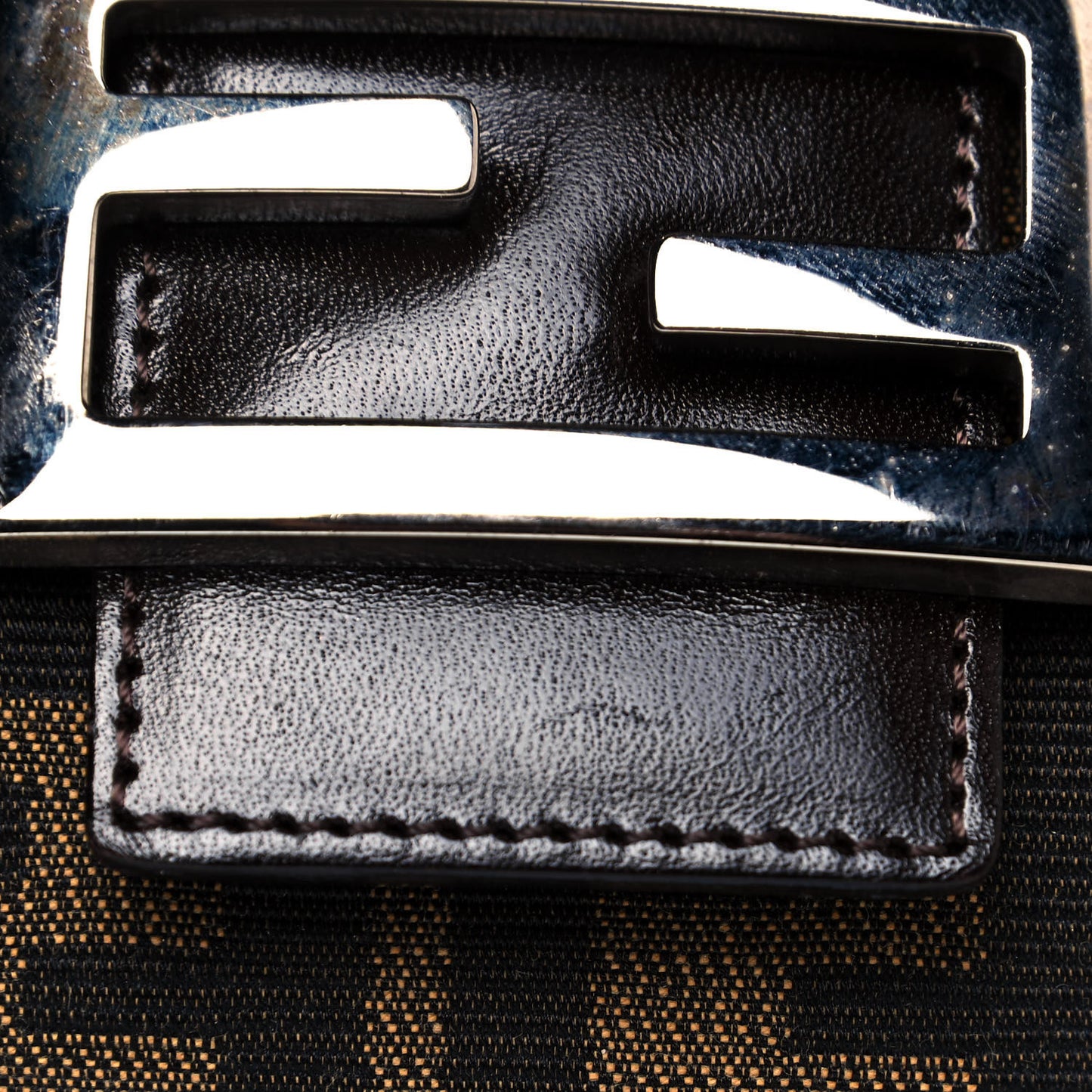 Zucca Shoulder Bag Tobacco