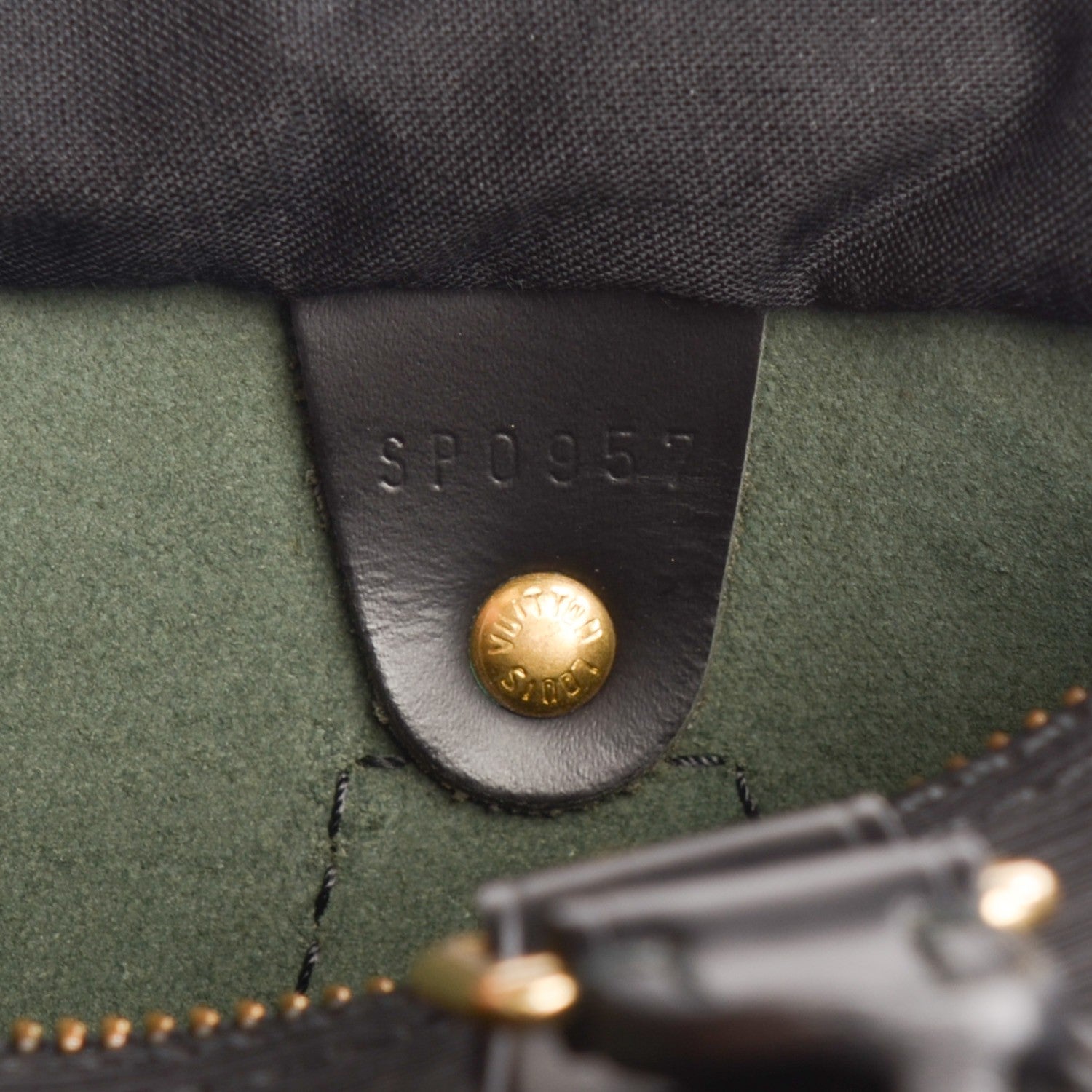 Louis Vuitton Epi Speedy 25 Black 7 of 7