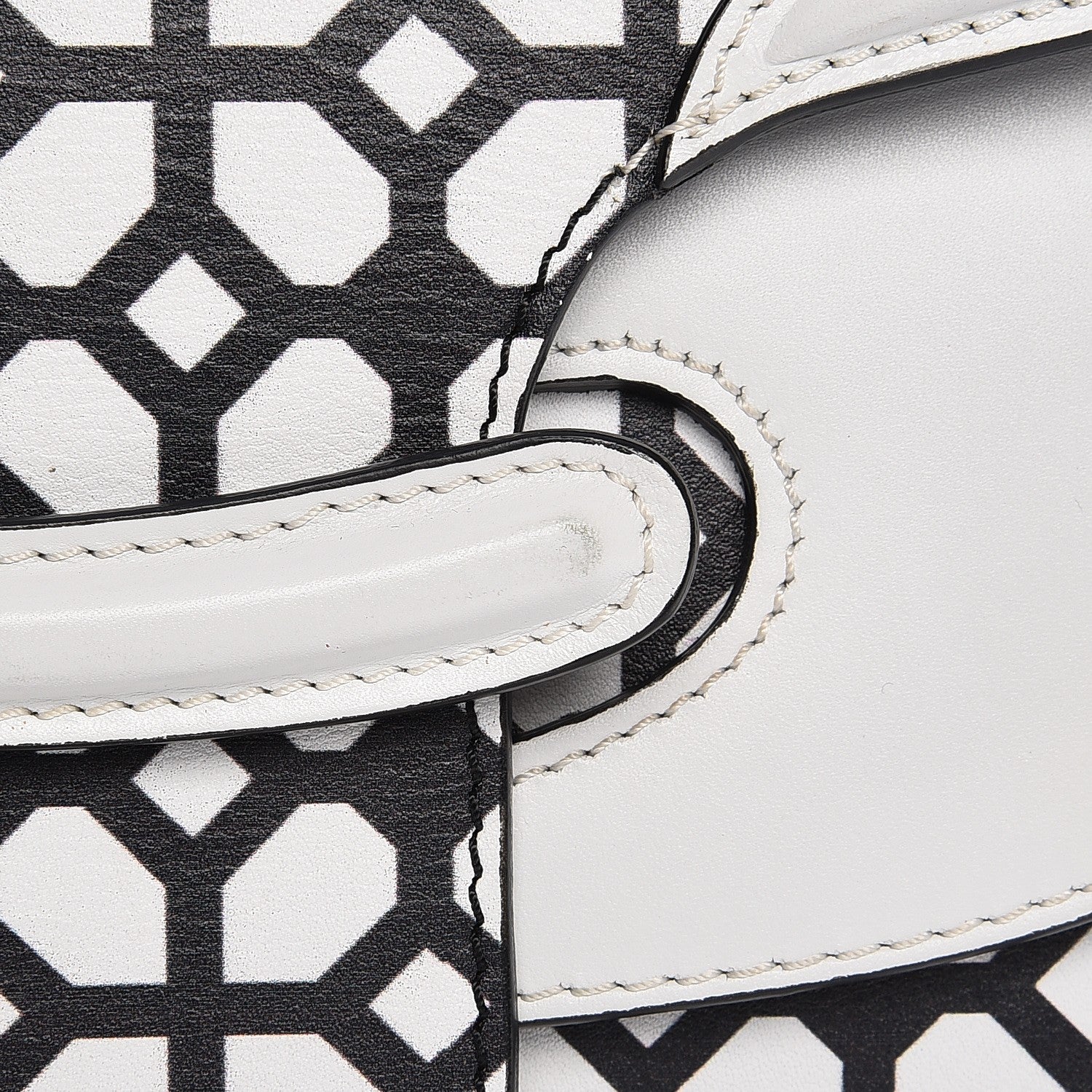 Alexander McQueen Calfskin Heroine Chain Satchel Ivory Black 12 of 16