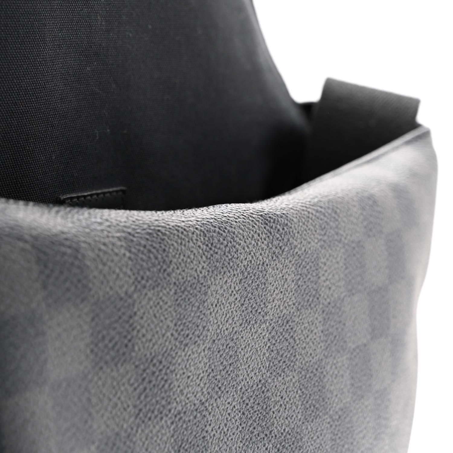 Louis Vuitton Damier Graphite Skyline Messenger MM 11 of 12