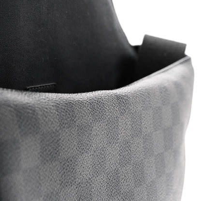 Louis Vuitton Damier Graphite Skyline Messenger MM 11 of 12