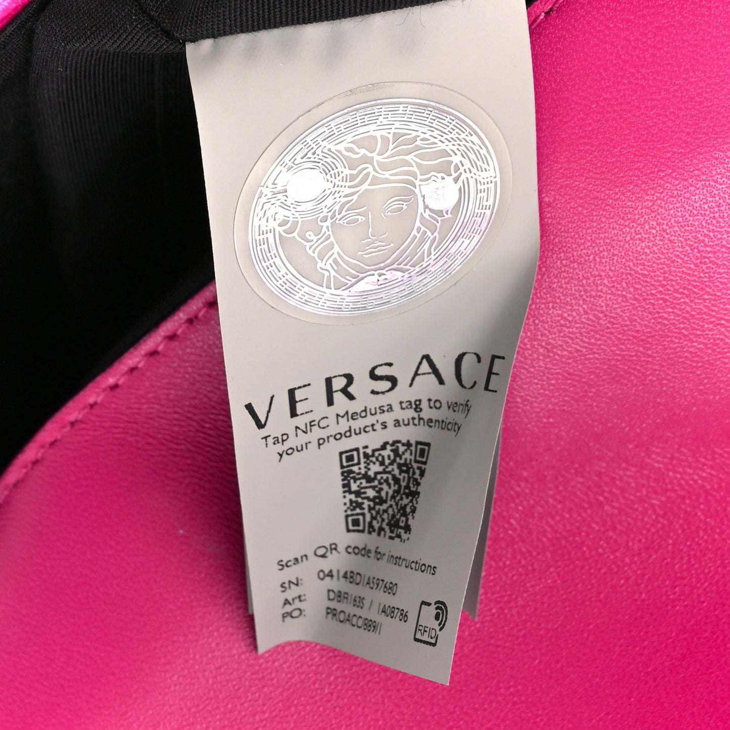 Velvet Quilted Medusa Chain Crossbody Pink