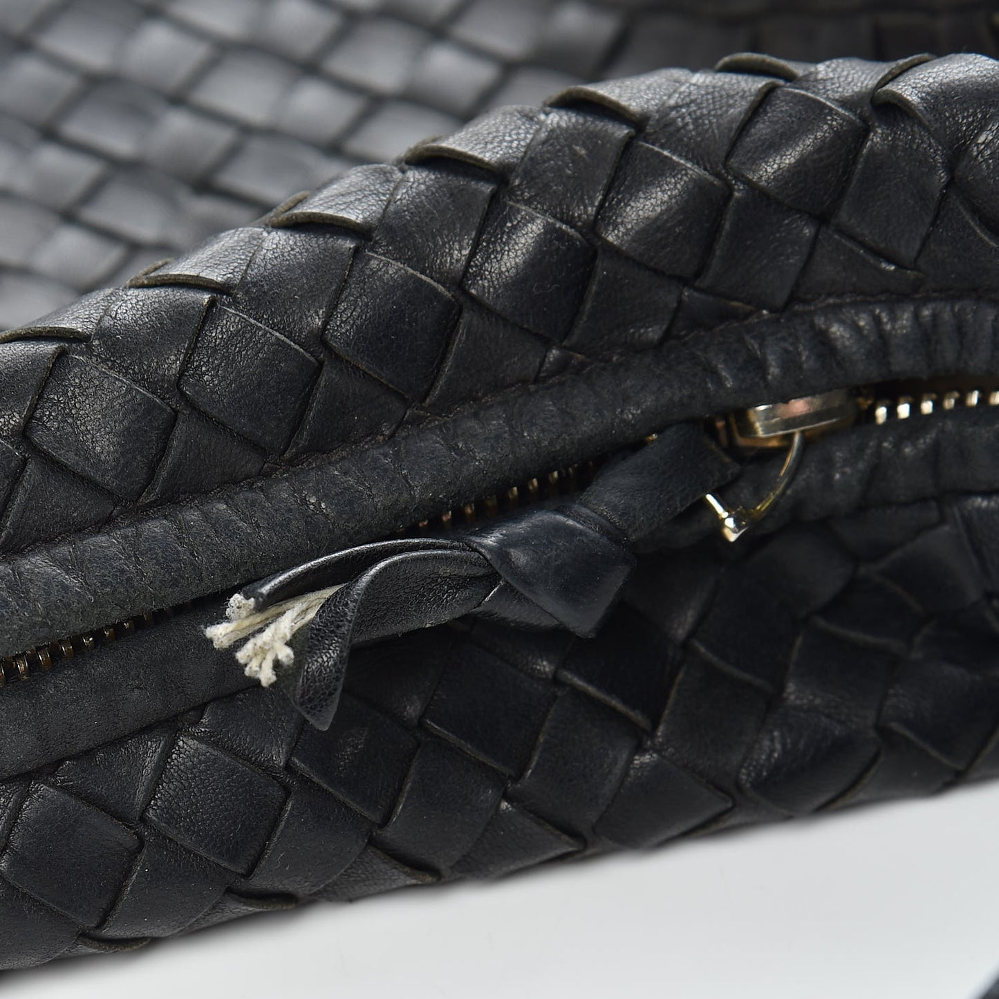 Nappa Intrecciato Medium Veneta Hobo Black