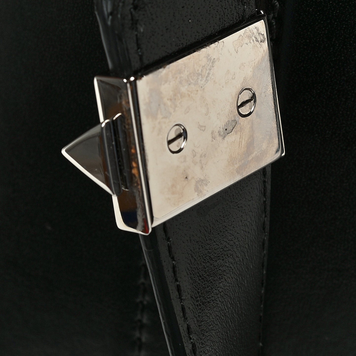 Shiny Lord Calfskin Medium Antigona Black