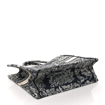 Christian Dior Canvas Embroidered Large Dioriviera Toile De Jouy Reverse Book Tote Blue 4 of 9
