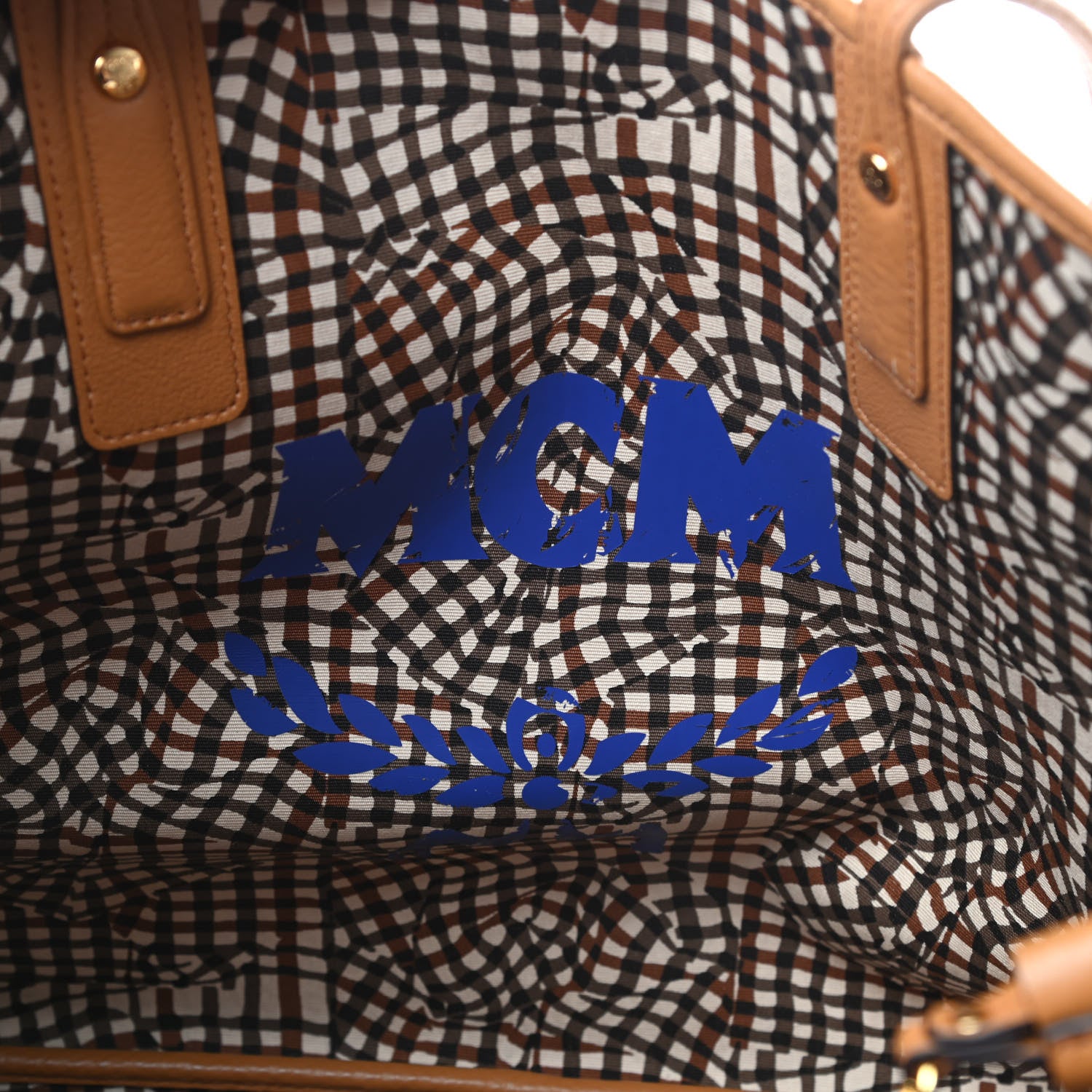 MCM Visetos Large Liz Reversible Shopper Tote Cognac 9 of 17