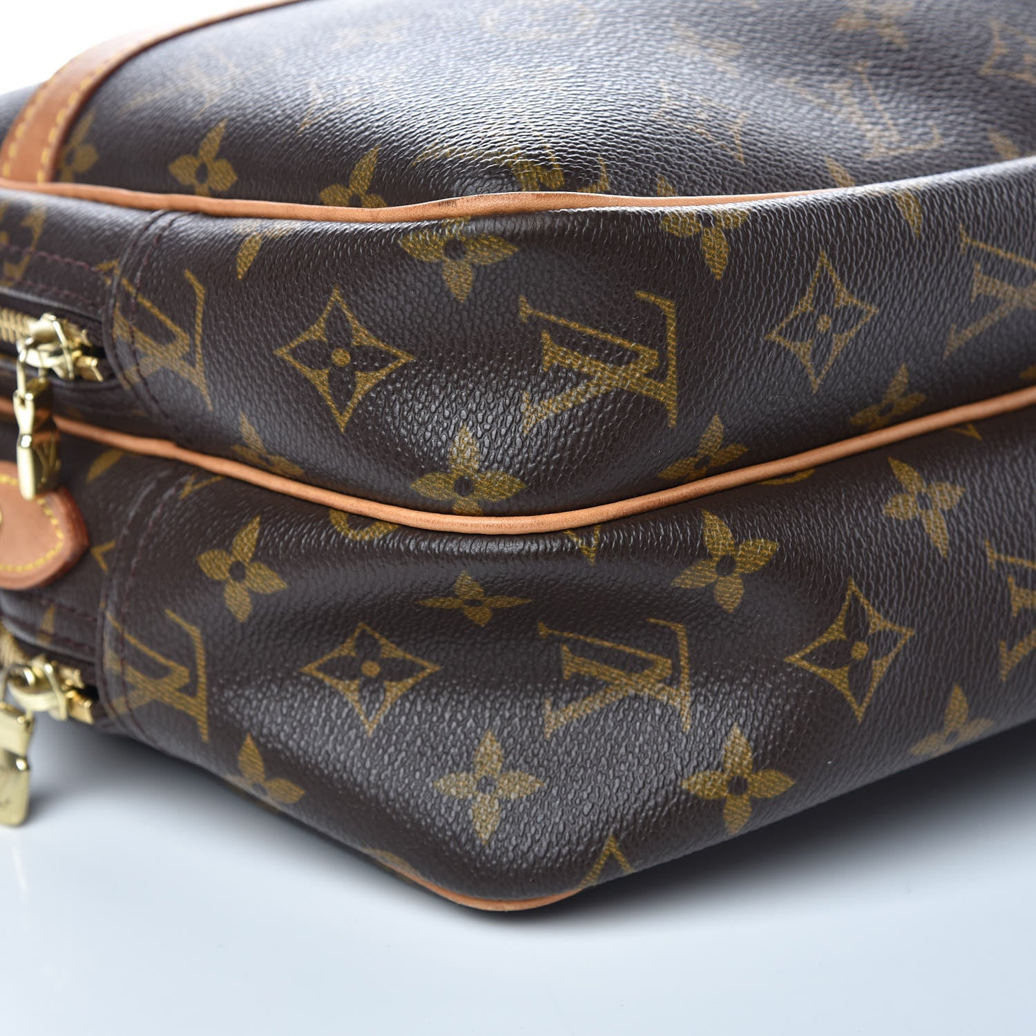 Louis Vuitton Monogram Reporter PM 8 of 12