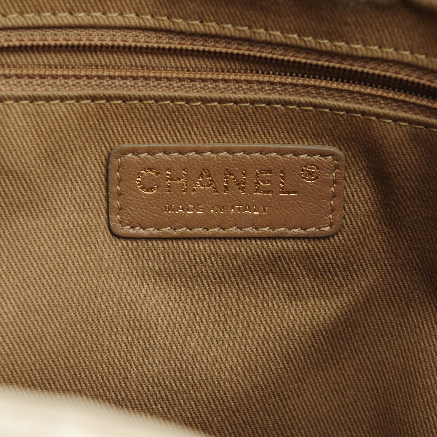 Chanel Crumpled Grained Calfskin Coco Pleats Messenger Flap Ivory 7 of 8