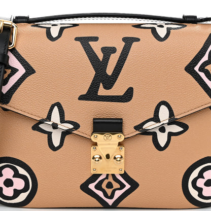 Louis Vuitton Monogram Giant Wild At Heart Pochette Metis Arizona 7 of 9