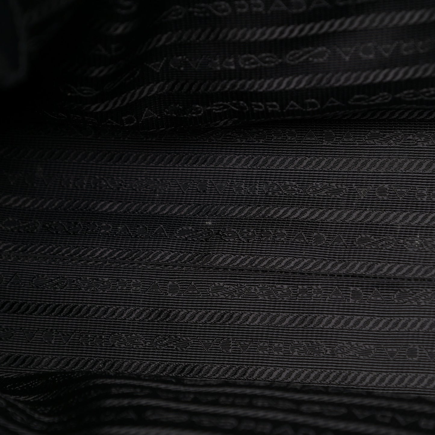 Vitello Phenix Tote Black