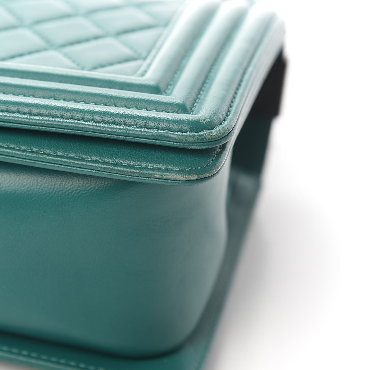 Lambskin Quilted Medium Boy Flap Green