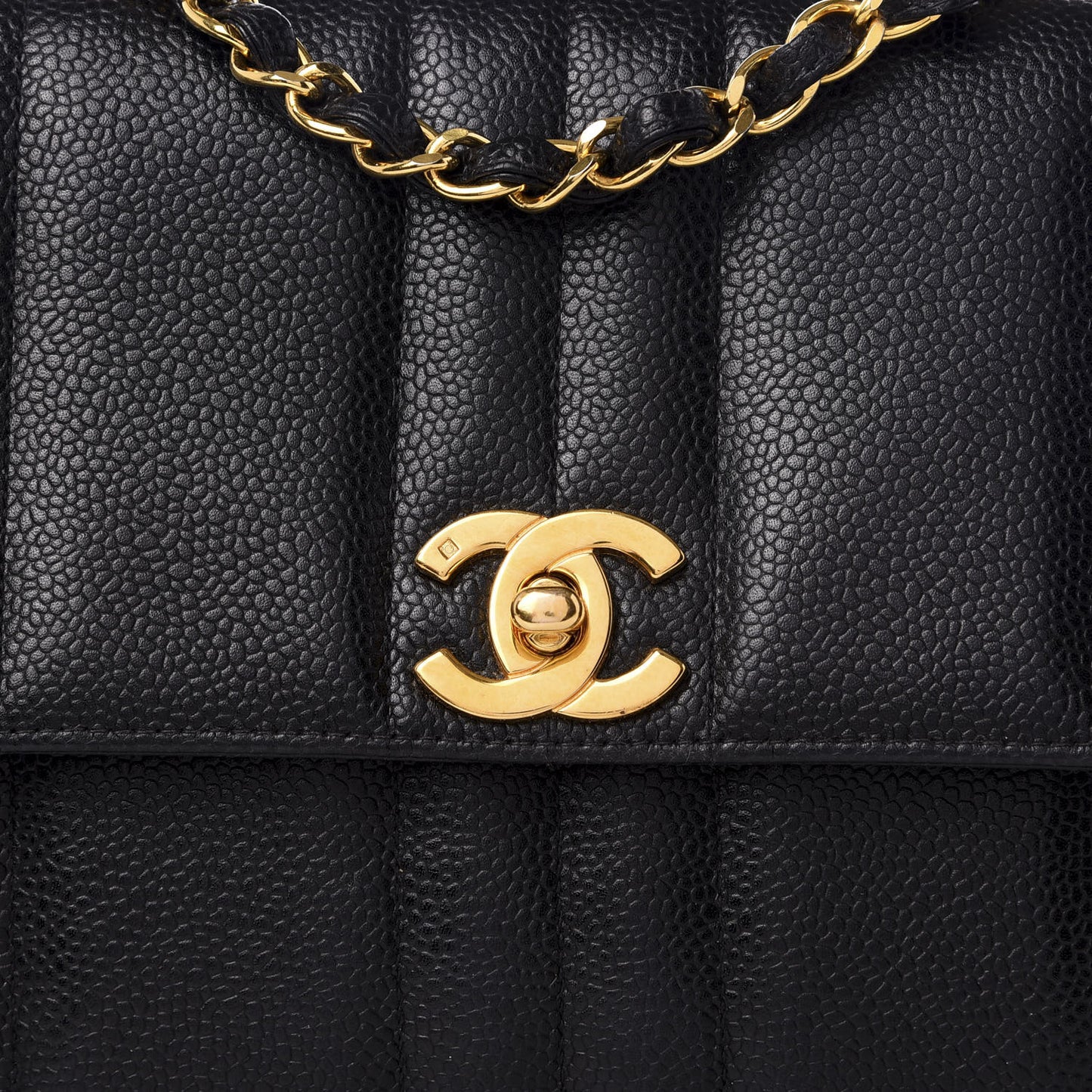 Caviar Vertical Quilt Small Single Flap Black