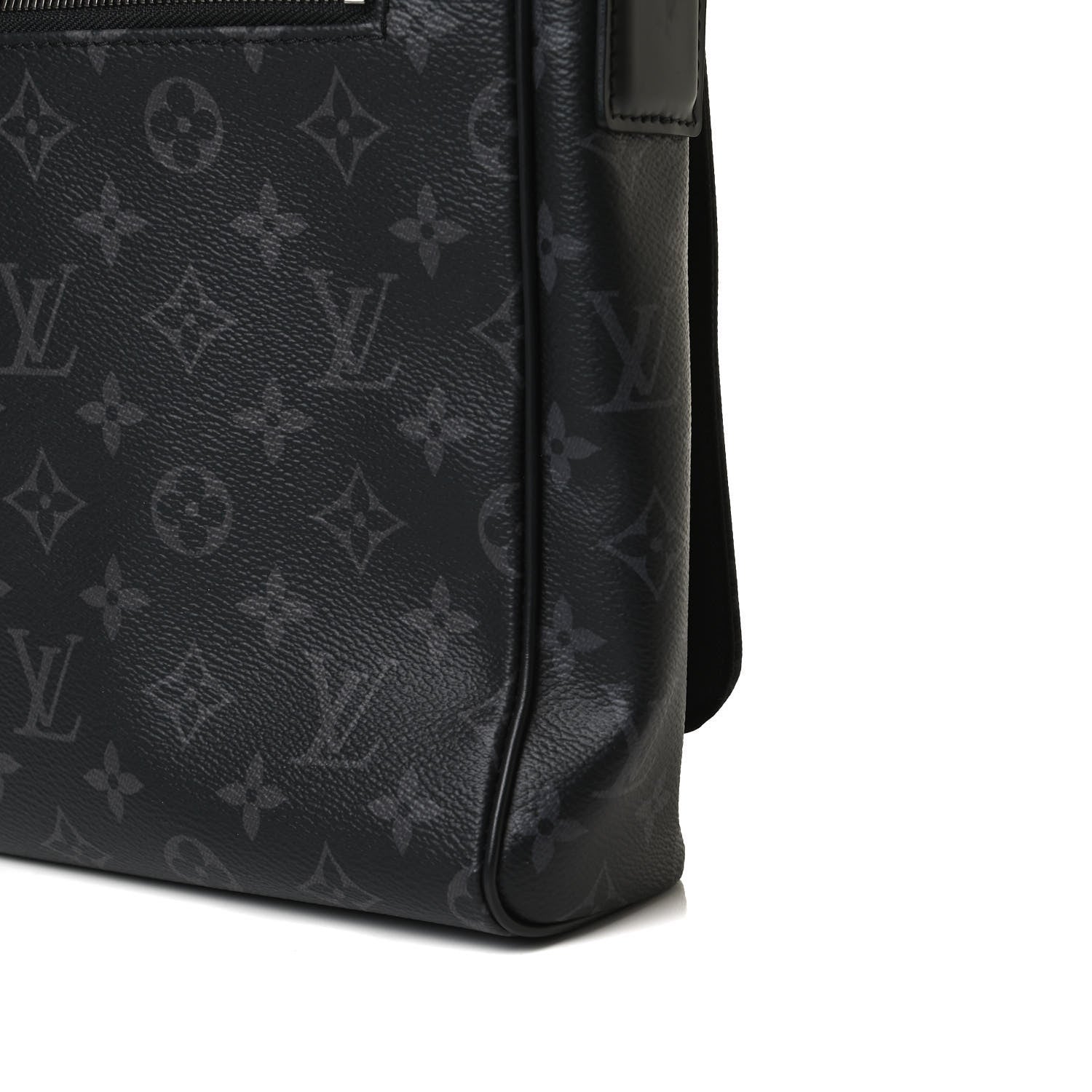 Louis Vuitton Monogram Eclipse District MM 10 of 13