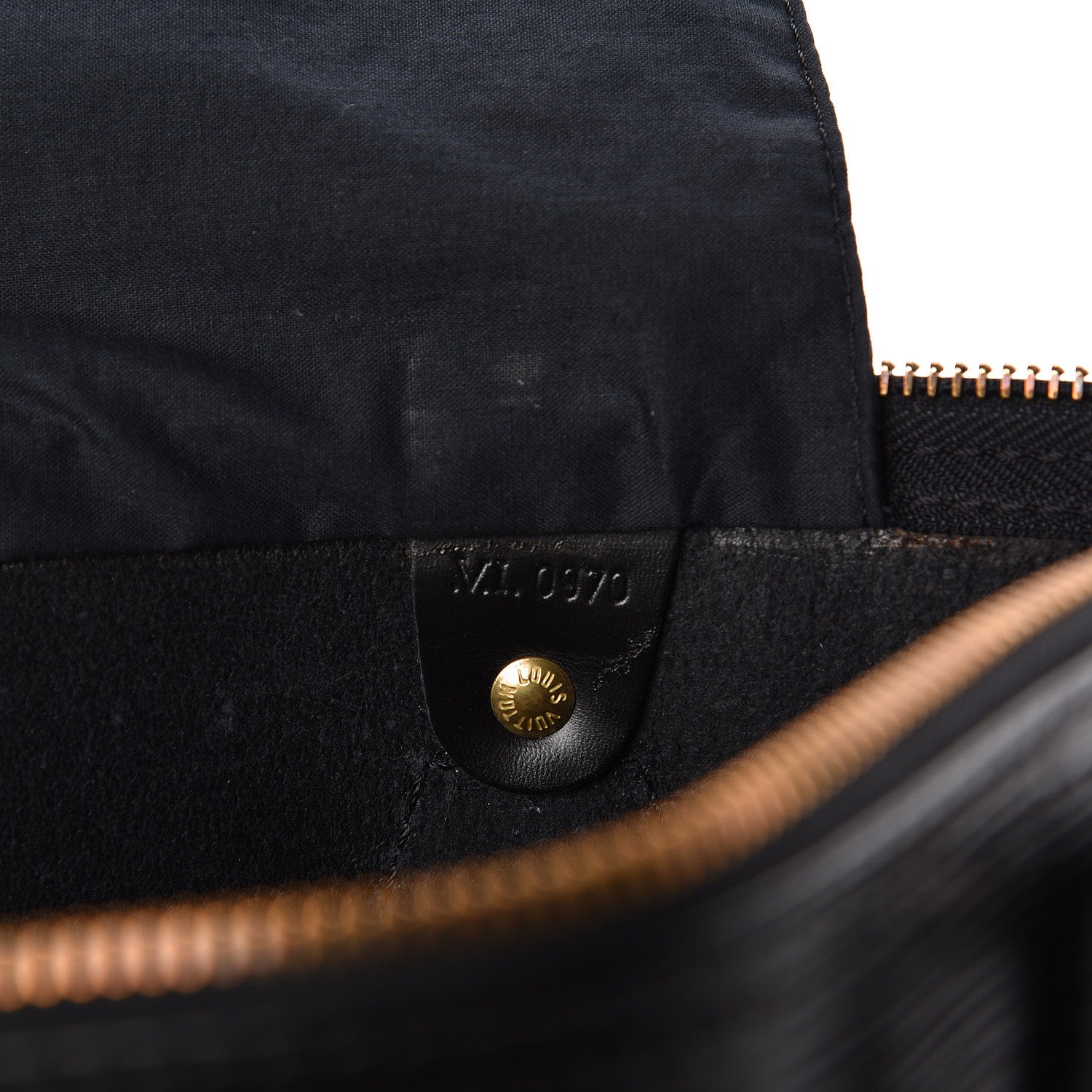 Louis Vuitton Epi Speedy 40 Black 8 of 12