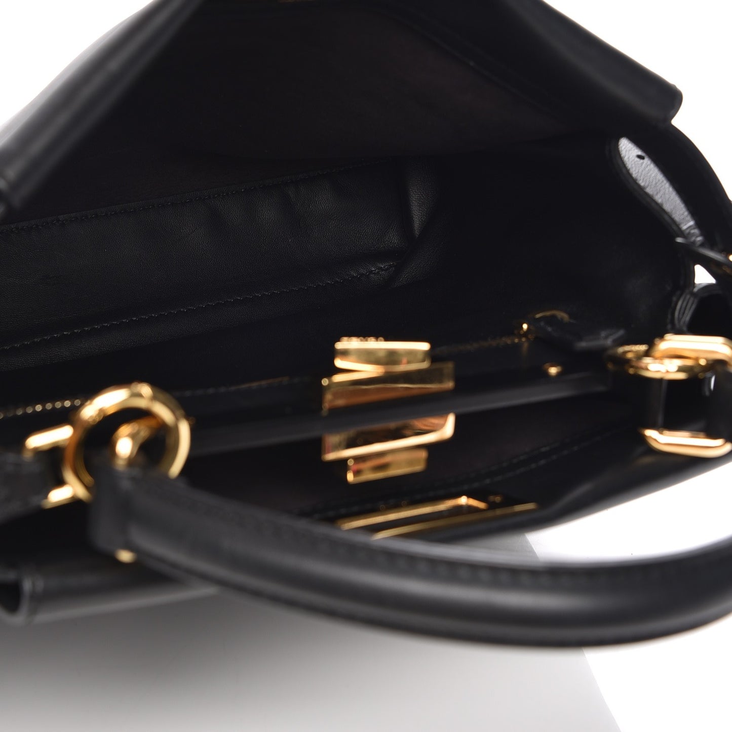 Vitello Seta Shiny Nappa Medium Peekaboo Iconic Satchel Black