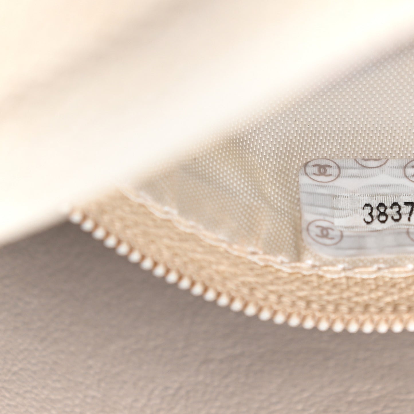 Caviar Quilted Camera Case Beige Clair