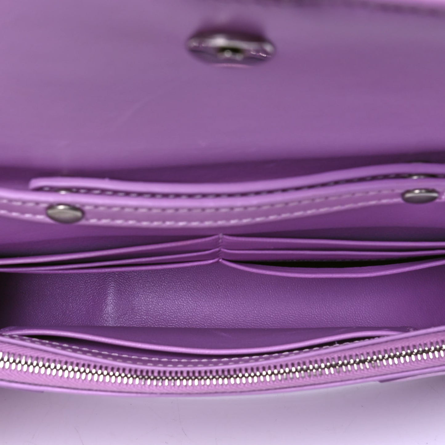 Shiny Box Calfskin Tonal B Hourglass Chain Bag Liliac
