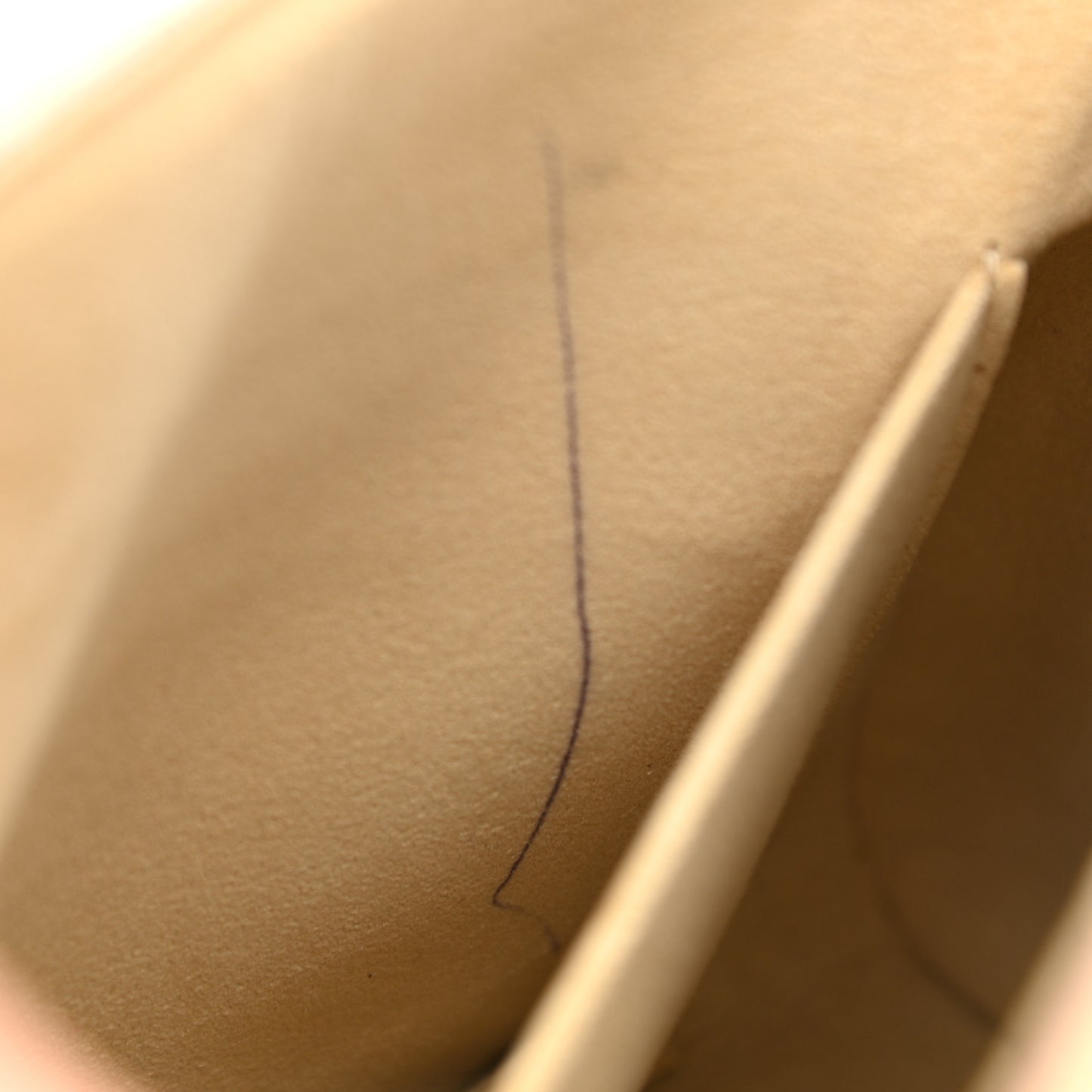 Monogram Beverly MM
