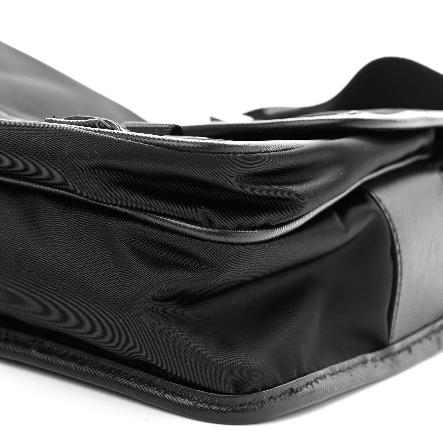 Tessuto Nylon Saffiano Logo Messenger Bag Black