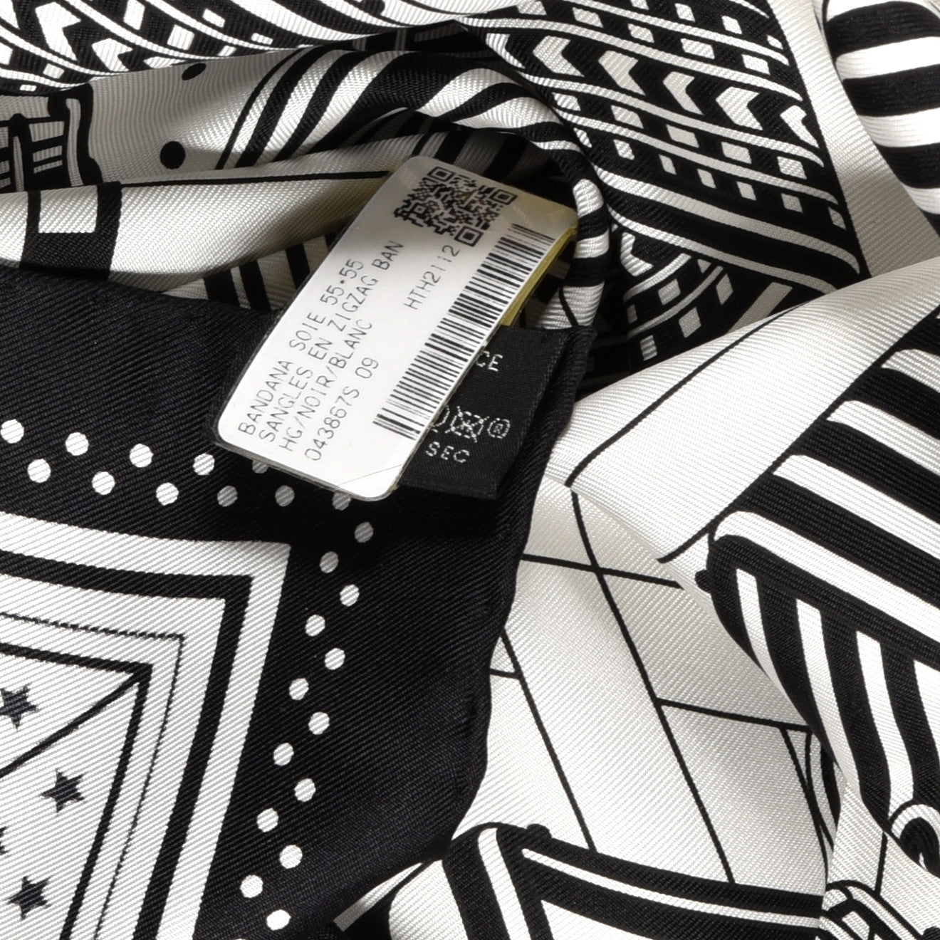 Silk Sangles En ZigZag Bandana Scarf 55 Black White