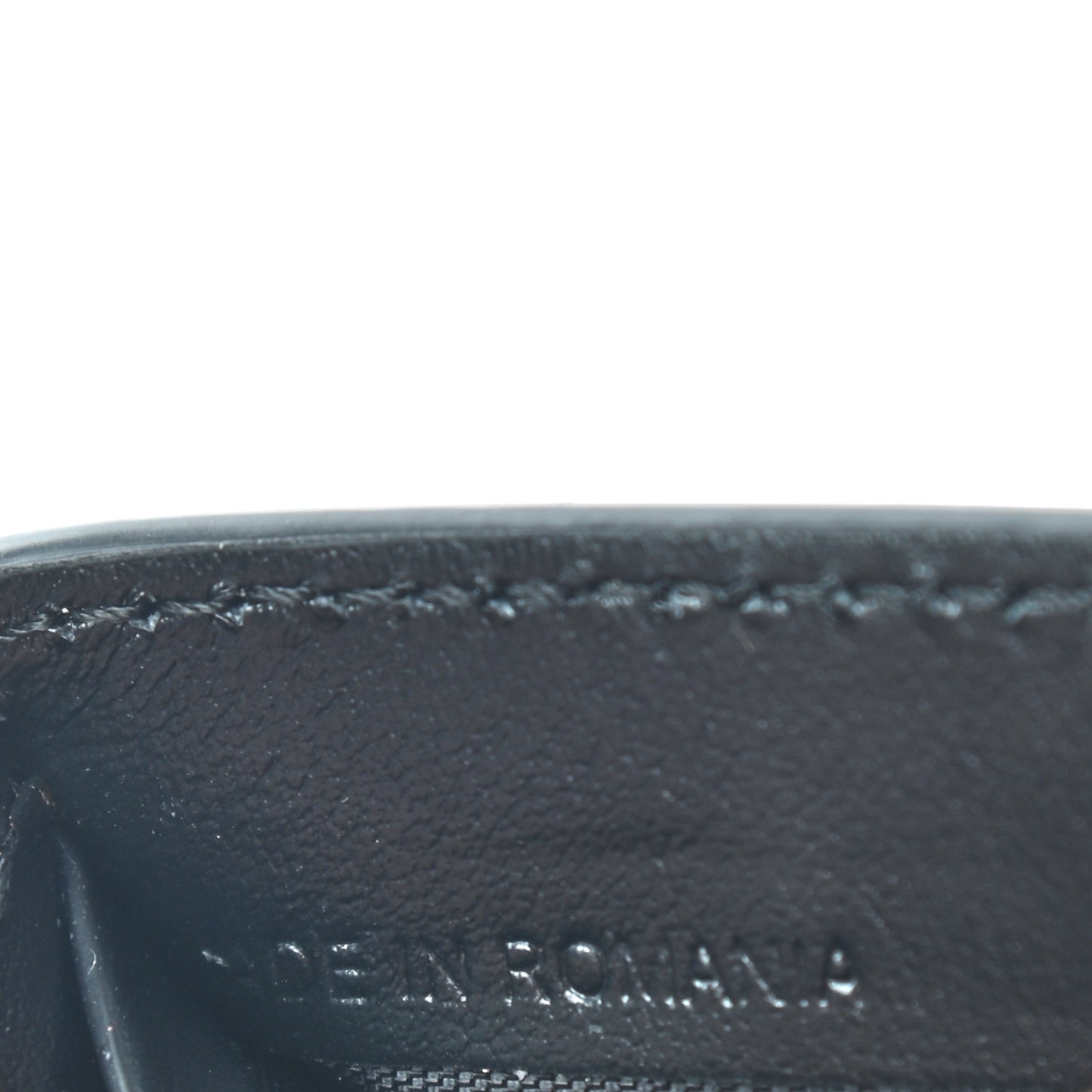 Vintage Check Grain Calfskin Halton Wallet Black