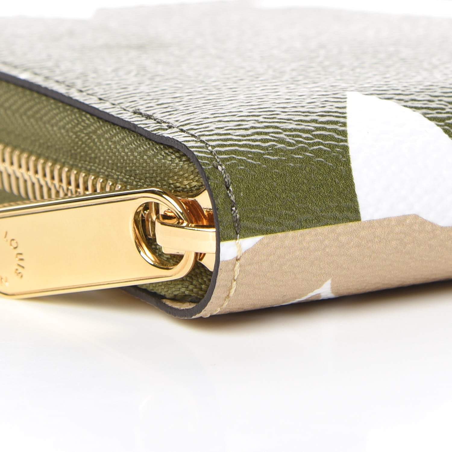 Louis Vuitton Monogram Giant Zippy Wallet Kaki White 8 of 10