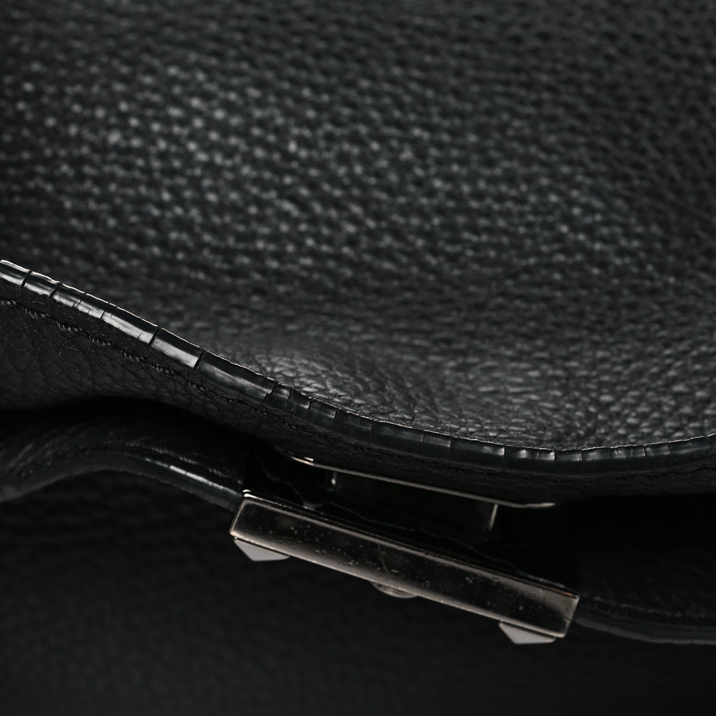 Grained Calfskin Onyx Medium Rockstud Rolling Tote Black