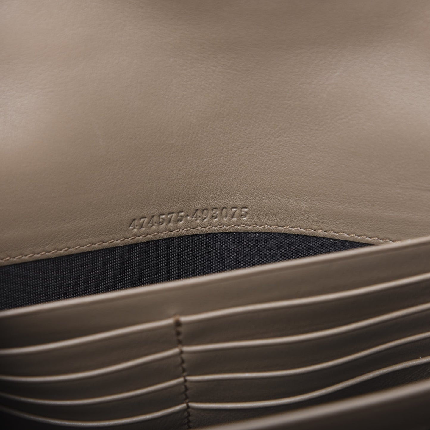 Velvet Matelasse GG Marmont Chain Wallet Taupe