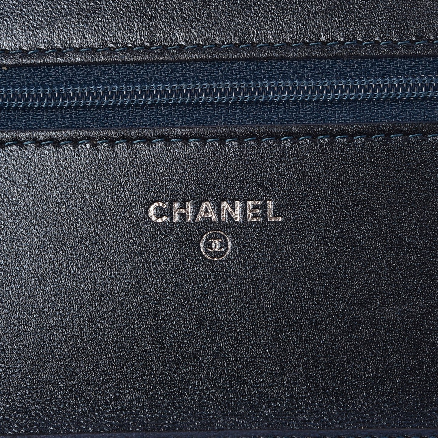 Iridescent Lizard Wallet on Chain WOC Blue
