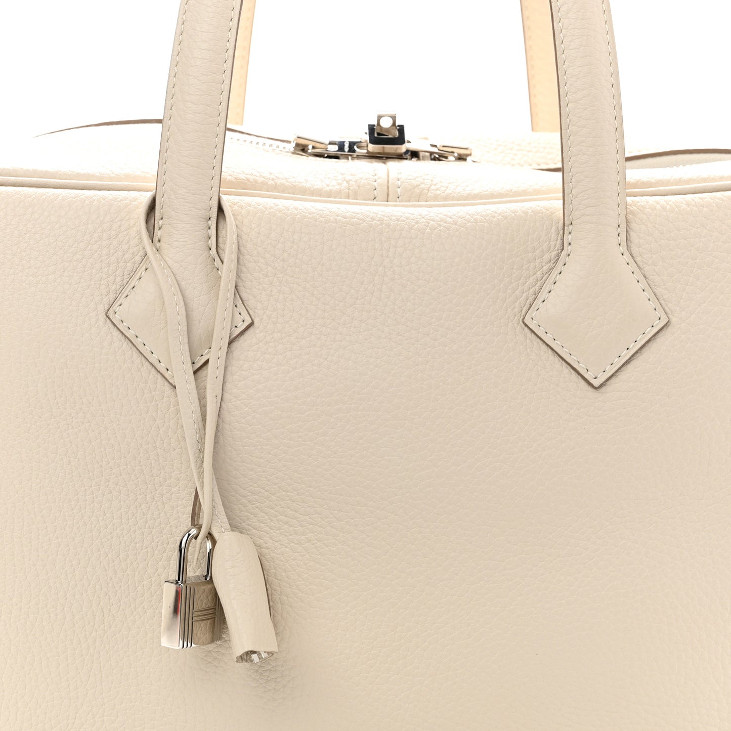 Taurillon Clemence Victoria II 35 Craie