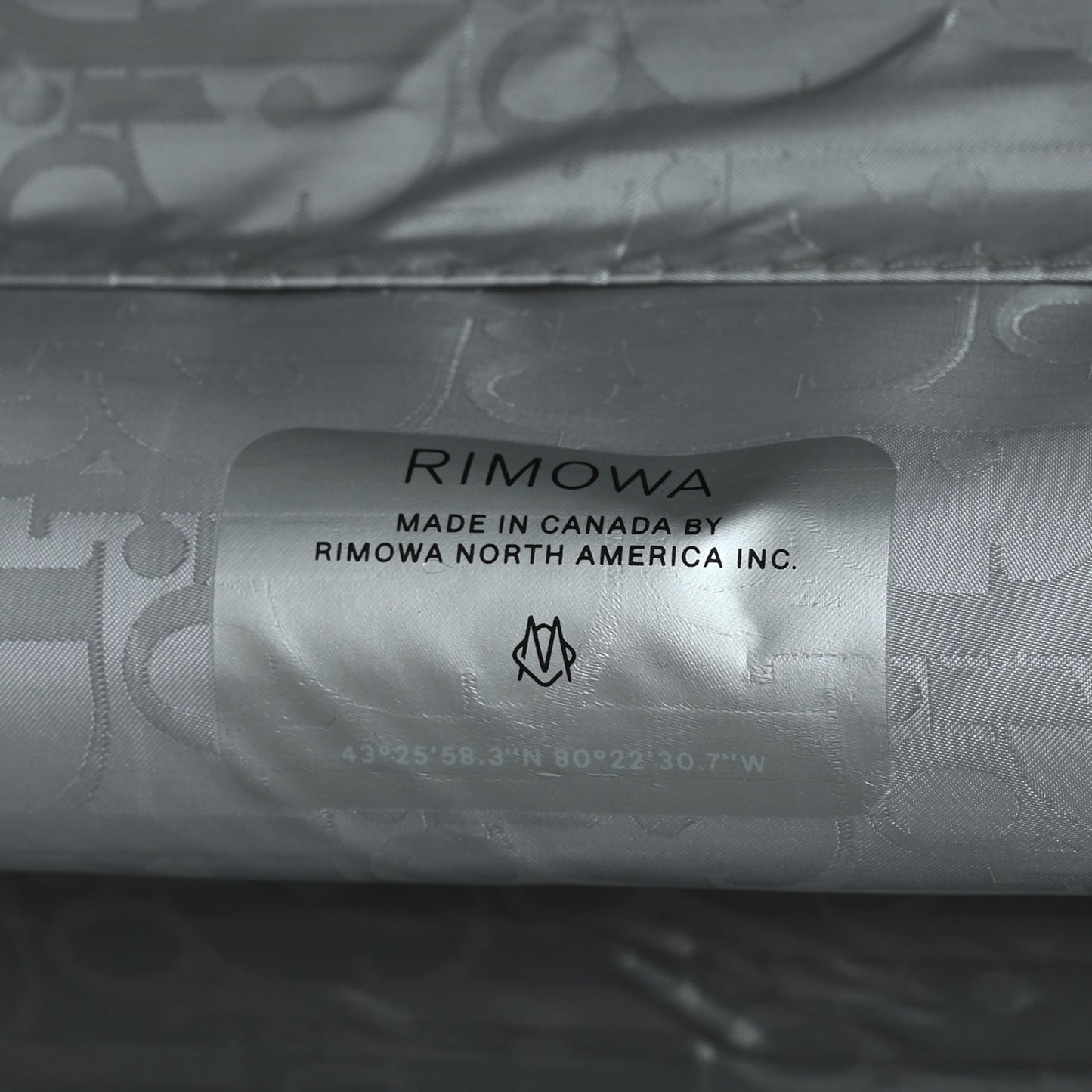 X RIMOWA Aluminum Gradient Cabin Luggage Silver