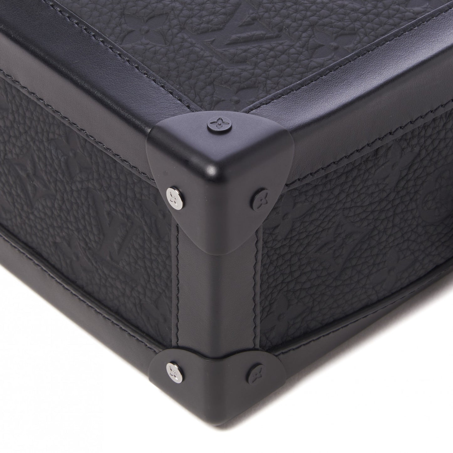 Taurillon Monogram Soft Trunk Black