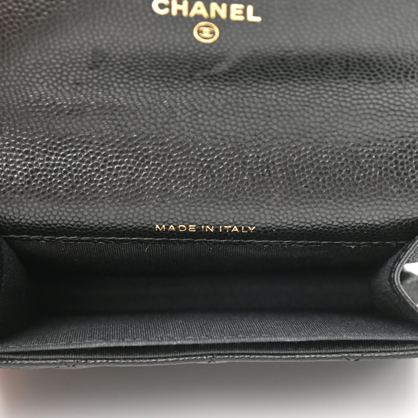 Caviar Quilted Pearl Card Holder On Chain Black