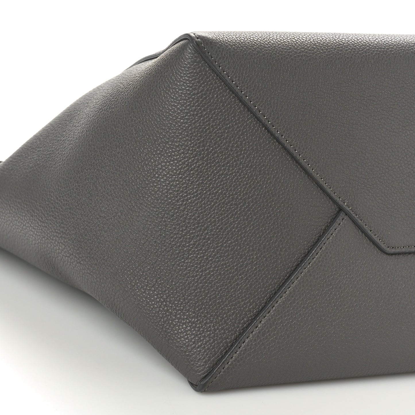 Soft Grained Calfskin Small Belt Cabas Phantom Medium Grey