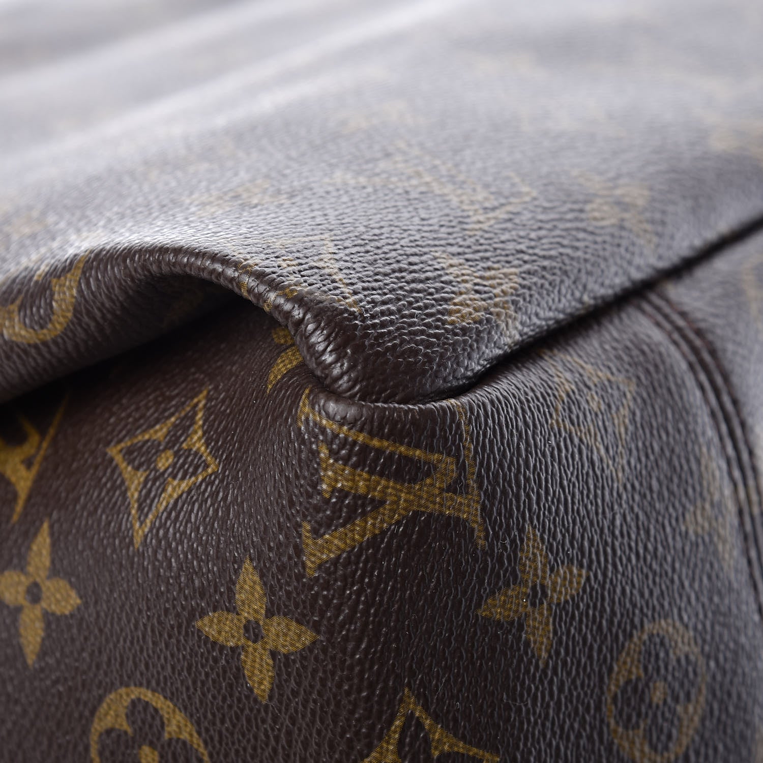 Louis Vuitton Monogram Artsy MM 12 of 15