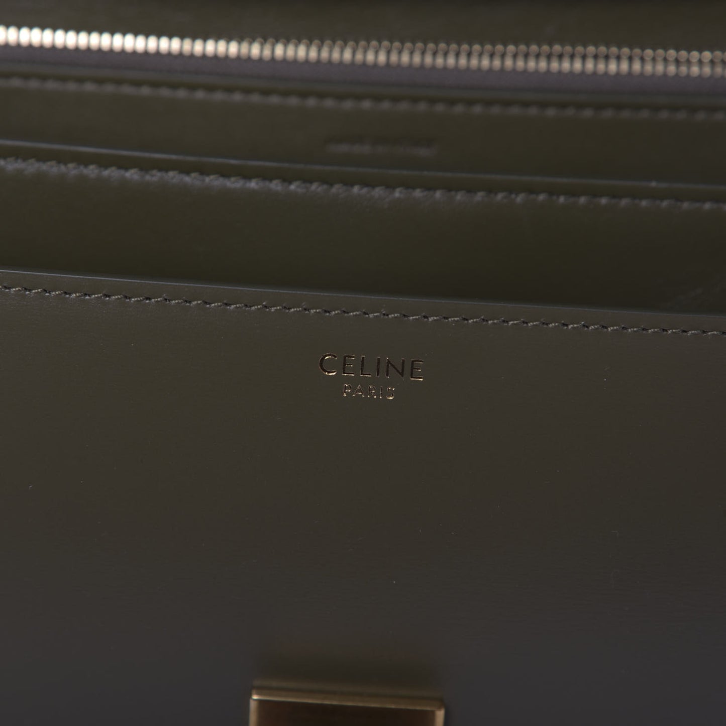 Box Calfskin Classic Box Medium Flap Bag Army Green