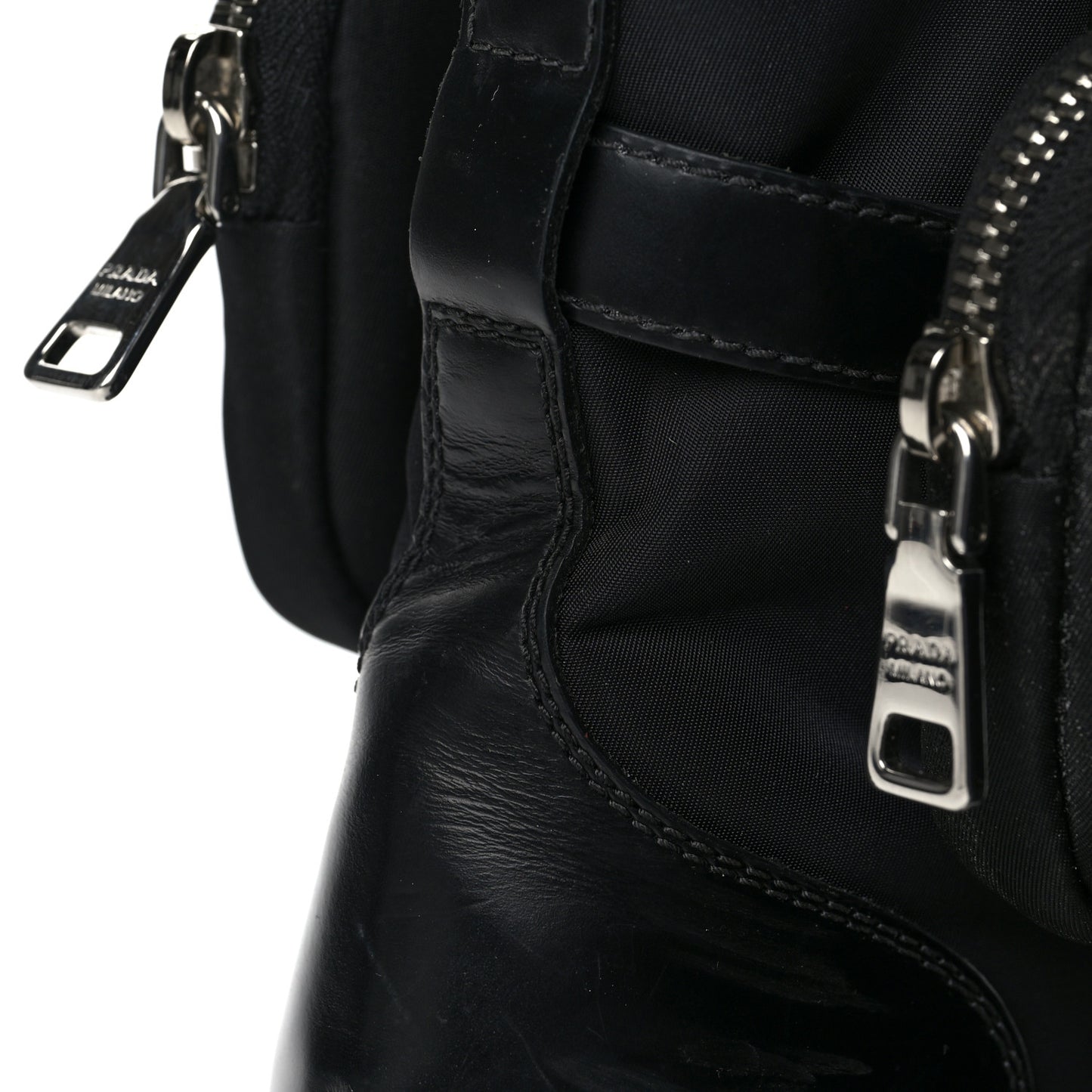 Spazzolato Rois Nylon Metal Triangle Logo Monolith Pouch Pocket 55mm Boots 38.5 Black