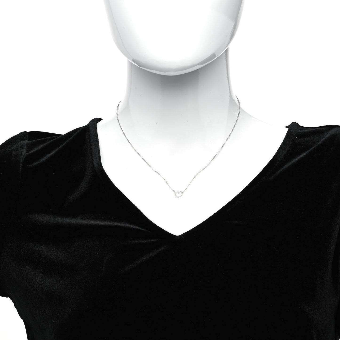 18K White Gold Diamond Metro Heart Pendant Necklace