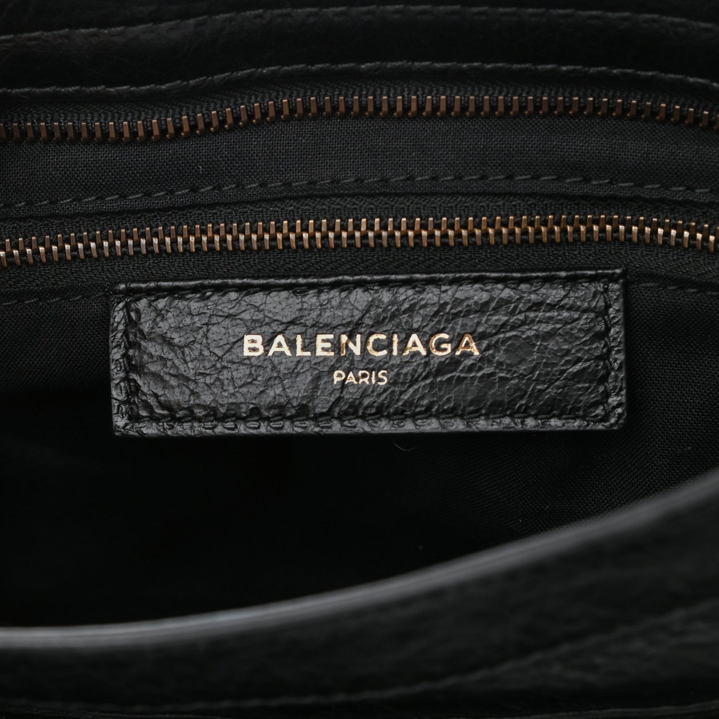 Agneau Classic Hardware City Logo Strap Black White