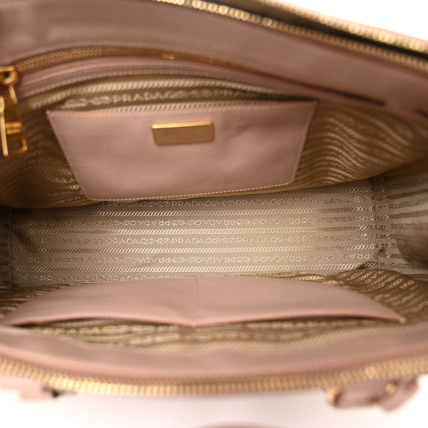 Saffiano Medium Galleria Double Zip Tote Cammeo