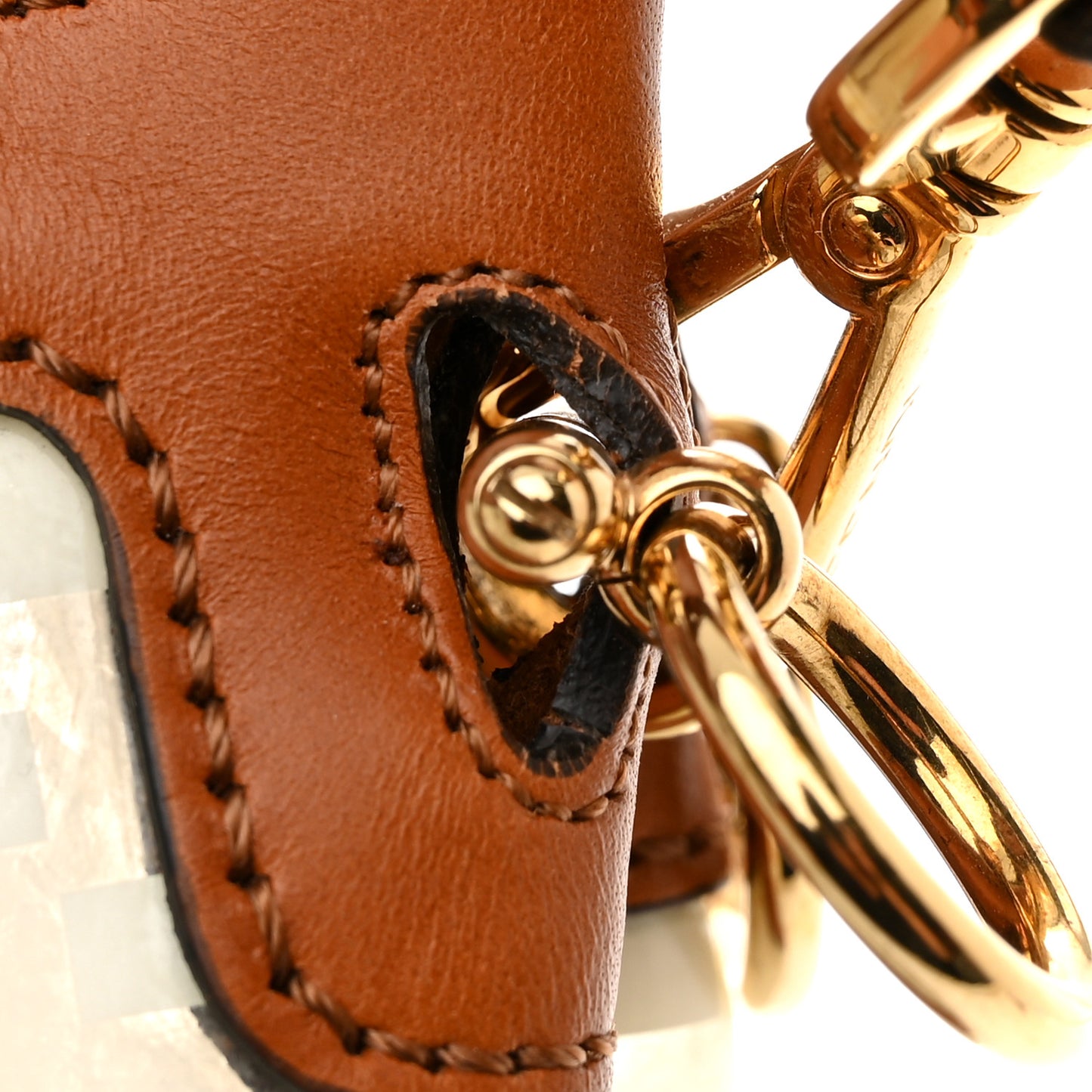 TPU FF Vitello Aura F is Fendi Grande Mon Tresor Bucket Bag White Cuoio
