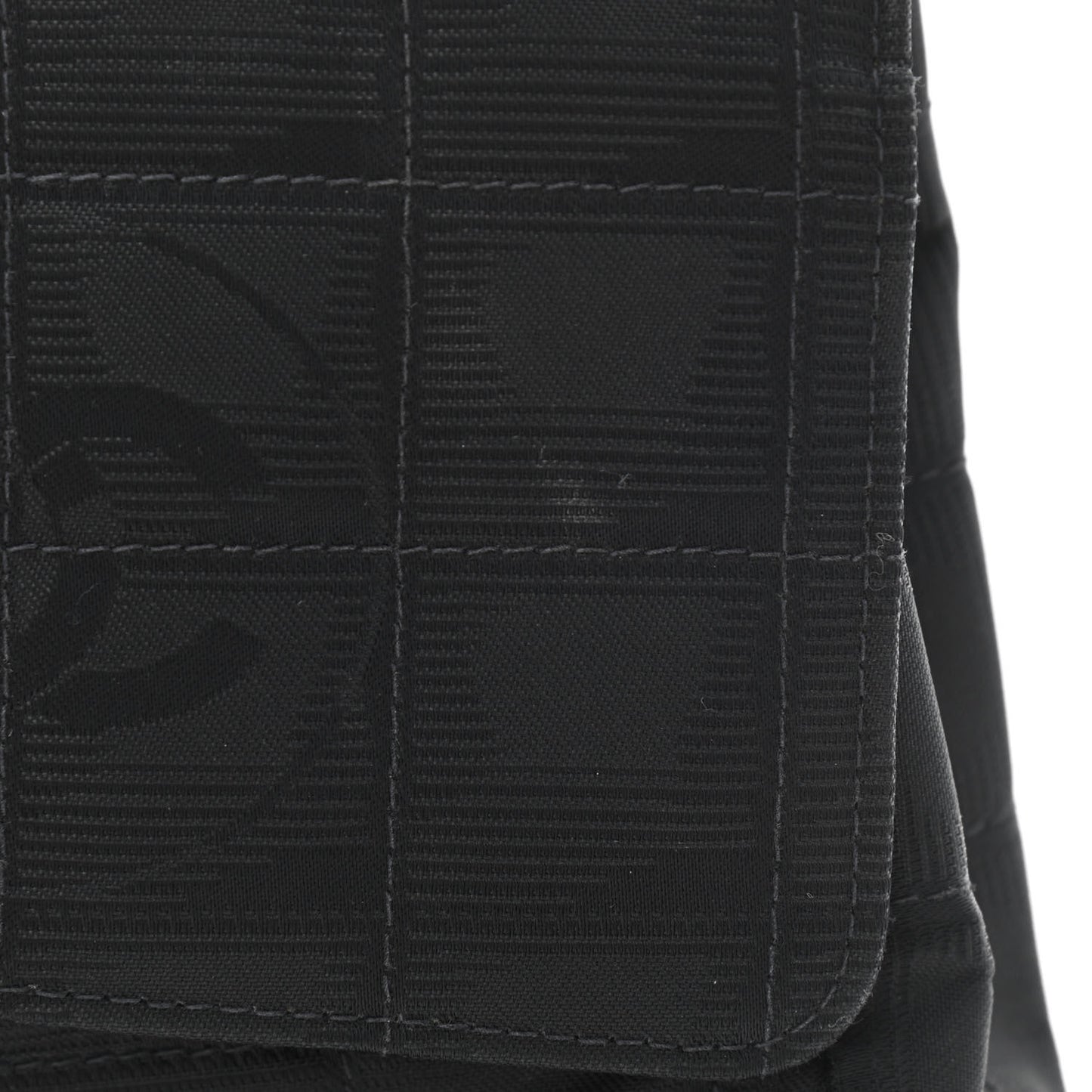 Nylon Medium Travel Flap Black