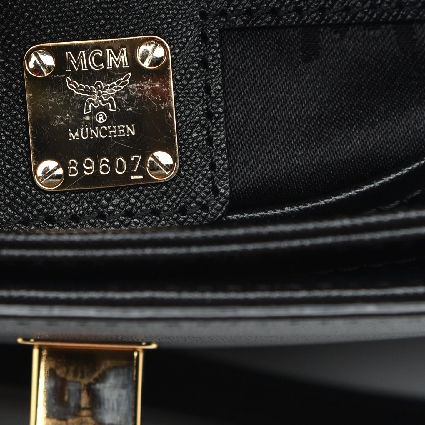 Saffiano Milla Crossbody Black