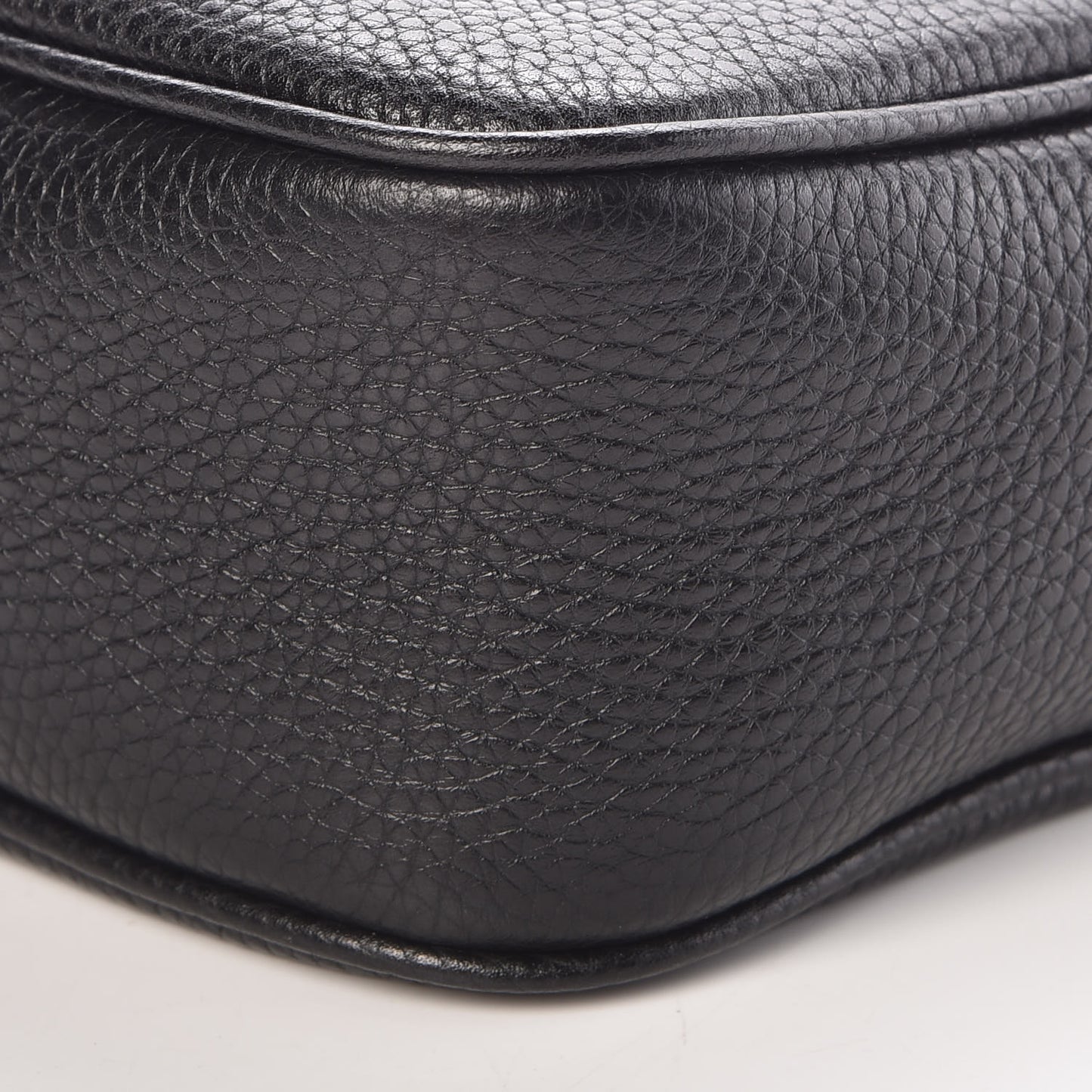 Pebbled Calfskin Small Soho Disco Bag Black