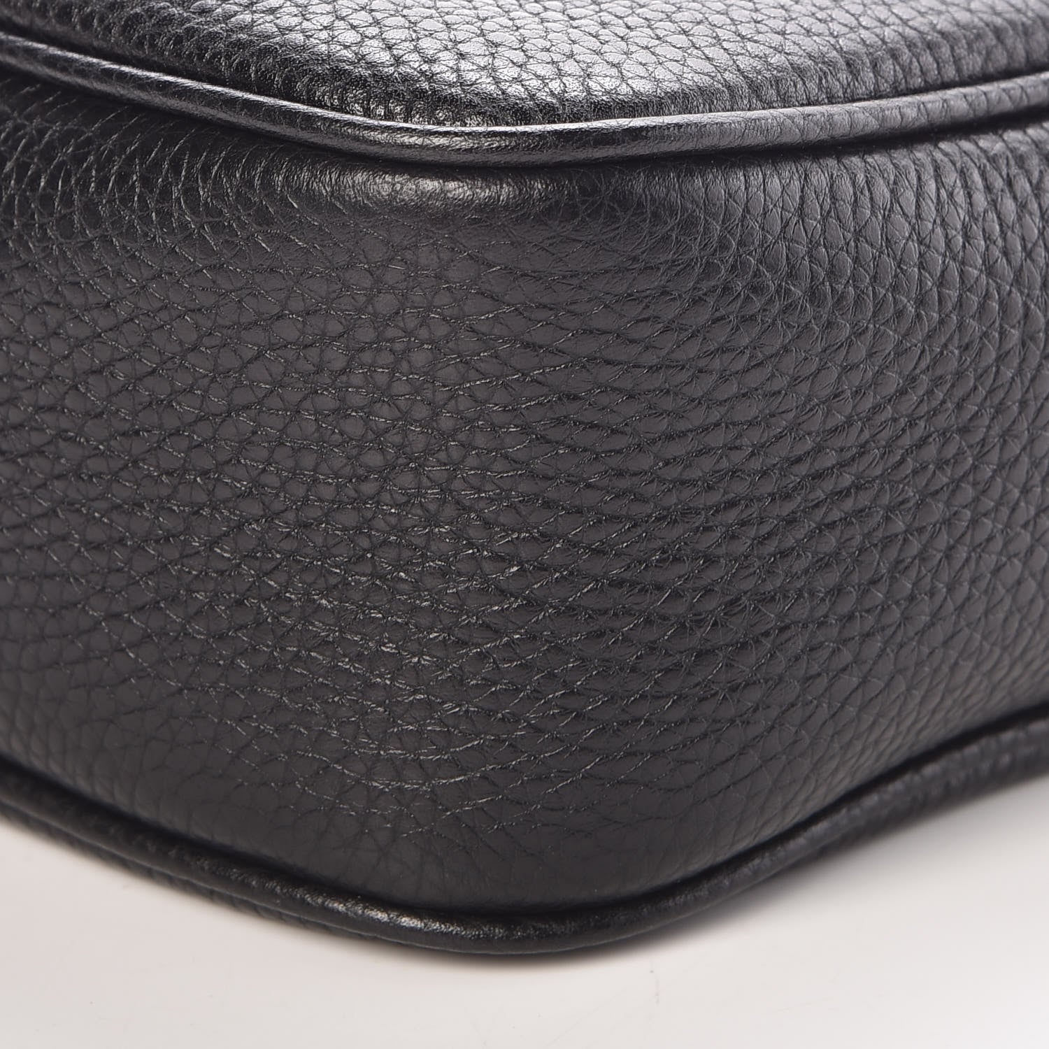 Gucci Pebbled Calfskin Small Soho Disco Bag Black 9 of 9
